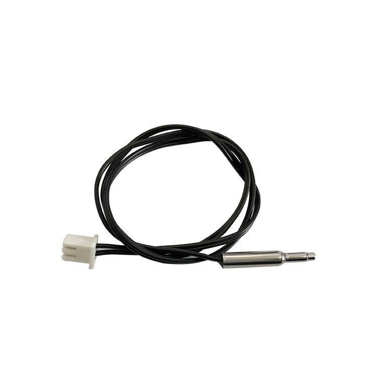 Fast reaction temperature sensor for heater and oven